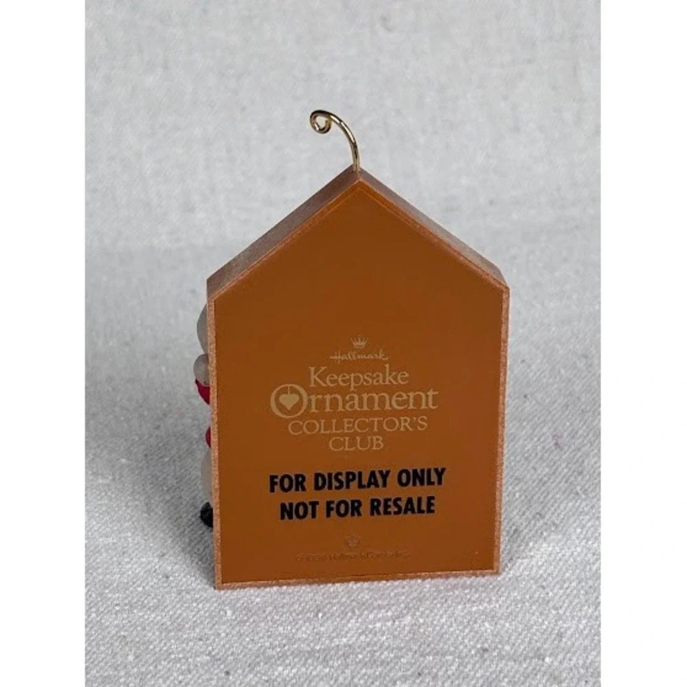 Hallmark Keepsake Ornament Collector's Club 1995 Beaver‎ With Toy Shelf House